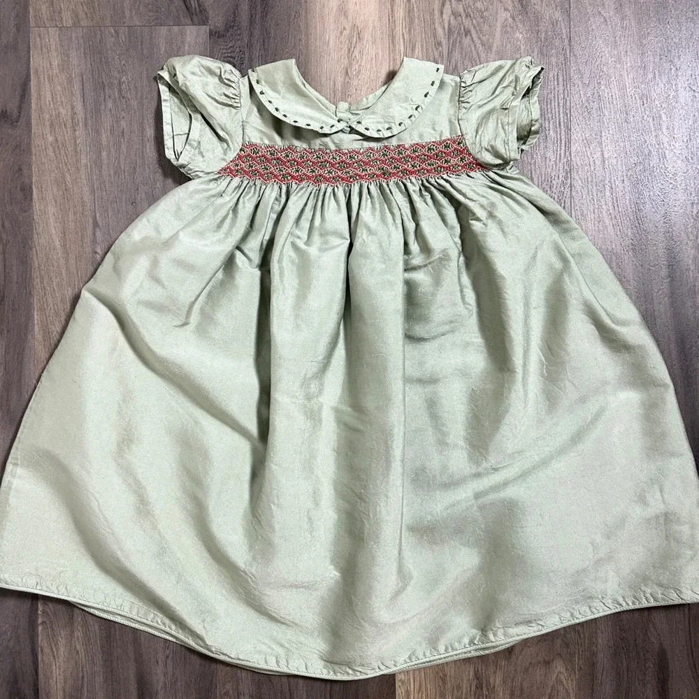 VTG Isabel Garretón Hand Smocked 100% Silk Dress 3 Sea Foam Sage Green Heirloom